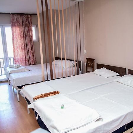 Art Theatre Caffe Hotel Struga Exterior photo