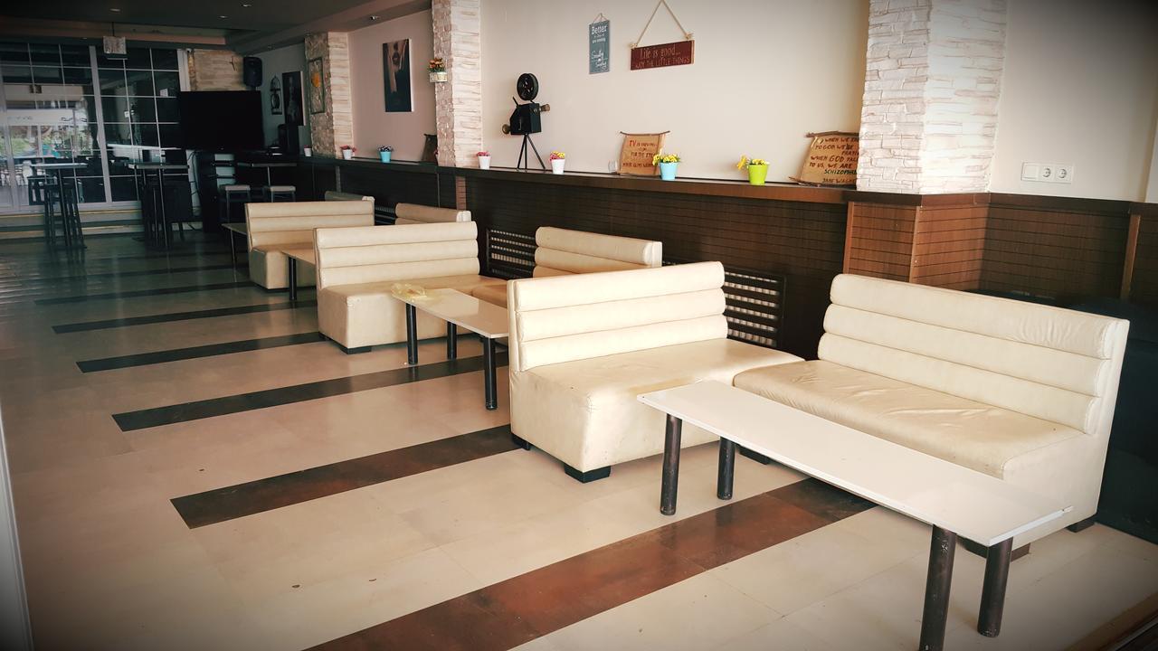 Art Theatre Caffe Hotel Struga Exterior photo
