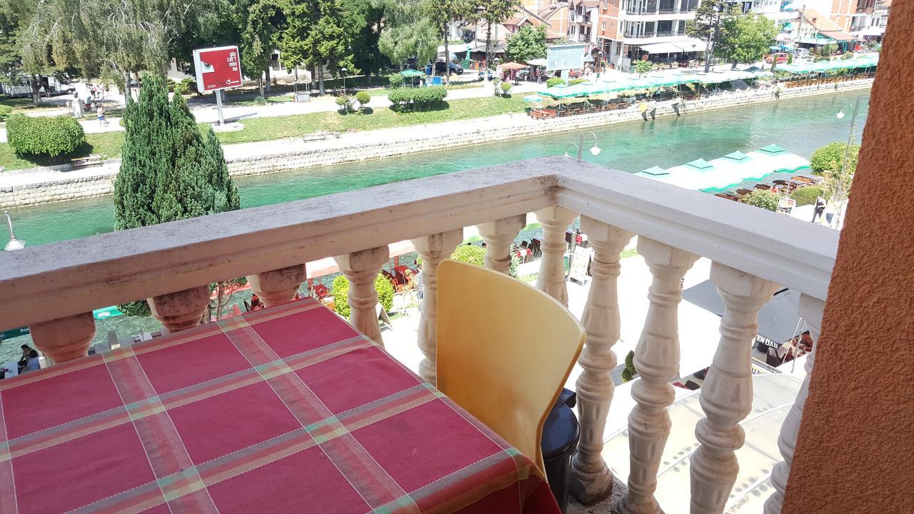 Art Theatre Caffe Hotel Struga Exterior photo