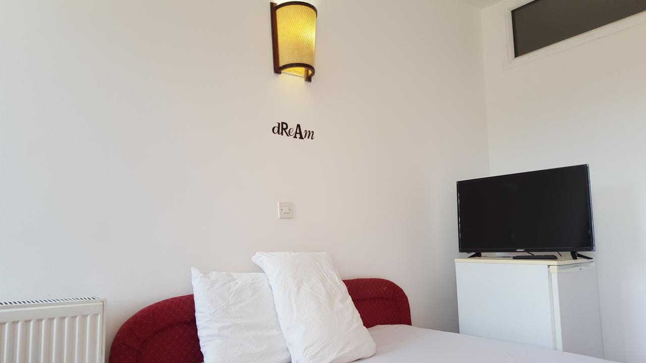 Art Theatre Caffe Hotel Struga Exterior photo