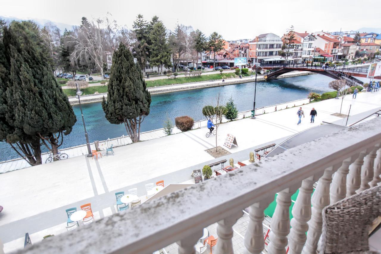 Art Theatre Caffe Hotel Struga Exterior photo