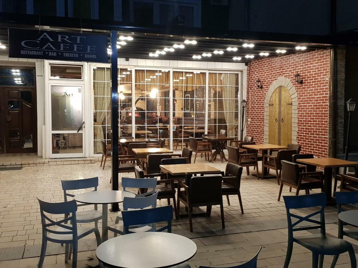 Art Theatre Caffe Hotel Struga Exterior photo